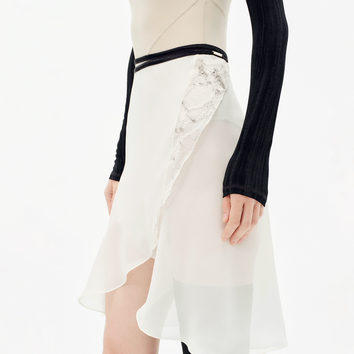 Typhaワンピーススプライスレースクラシックミディアム丈バレエダンススリムレースアップシンプルデザインチュールスカート