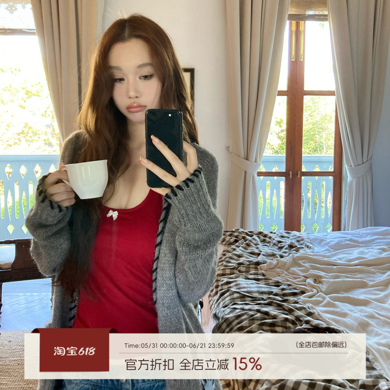 Fei Avenue Leisure Relaxed Gray Heart Pattern Chunky Knit Sweater Women's Wool Lapel Long Coat Fei Avenue Leisure Relaxed Gray Heart Pattern Chunky Knit Sweater Women's Wool Lapel Long Coat