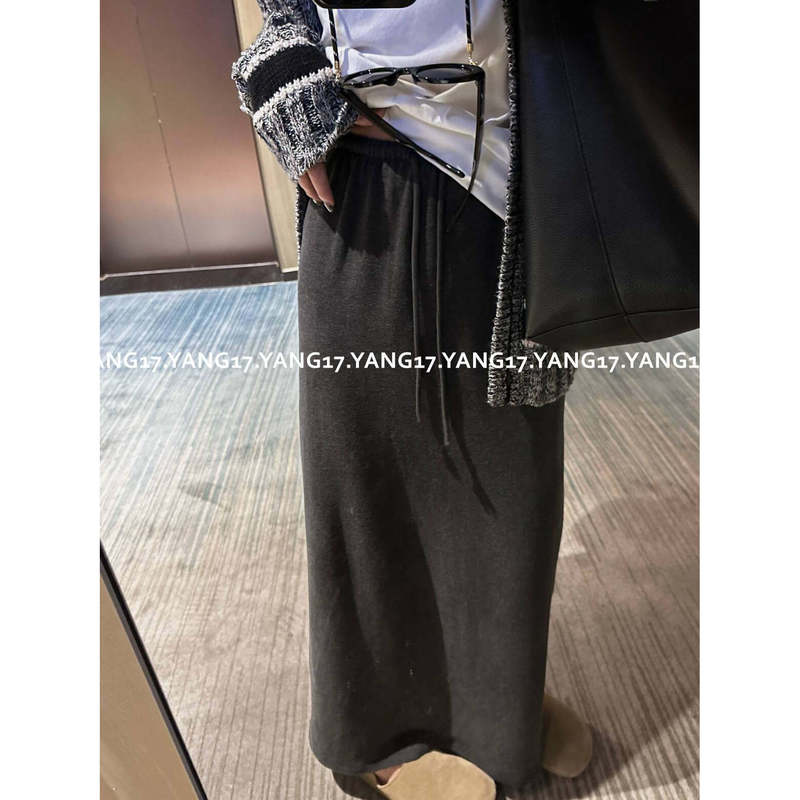 Yang Shishier's Autumn and Winter B-Style Soft and Fluffy Midi Skirt Is so Comfortable to Wear!