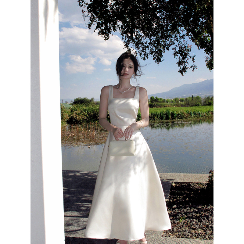 Good Job【Love Diary】French Satin Waist-Cinching Spaghetti Strap Dress Hepburn Style Engagement Dress