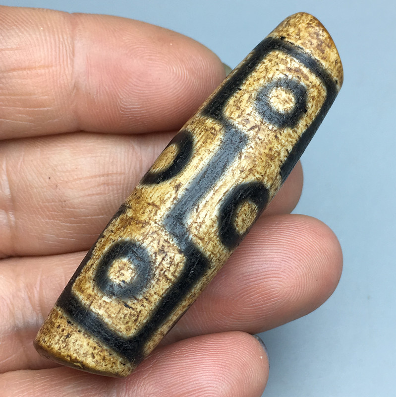 Original mine Tibet nine eyes weathered pattern large hole bag pulp old Dzi genuine old mine pendant necklace to send certificate