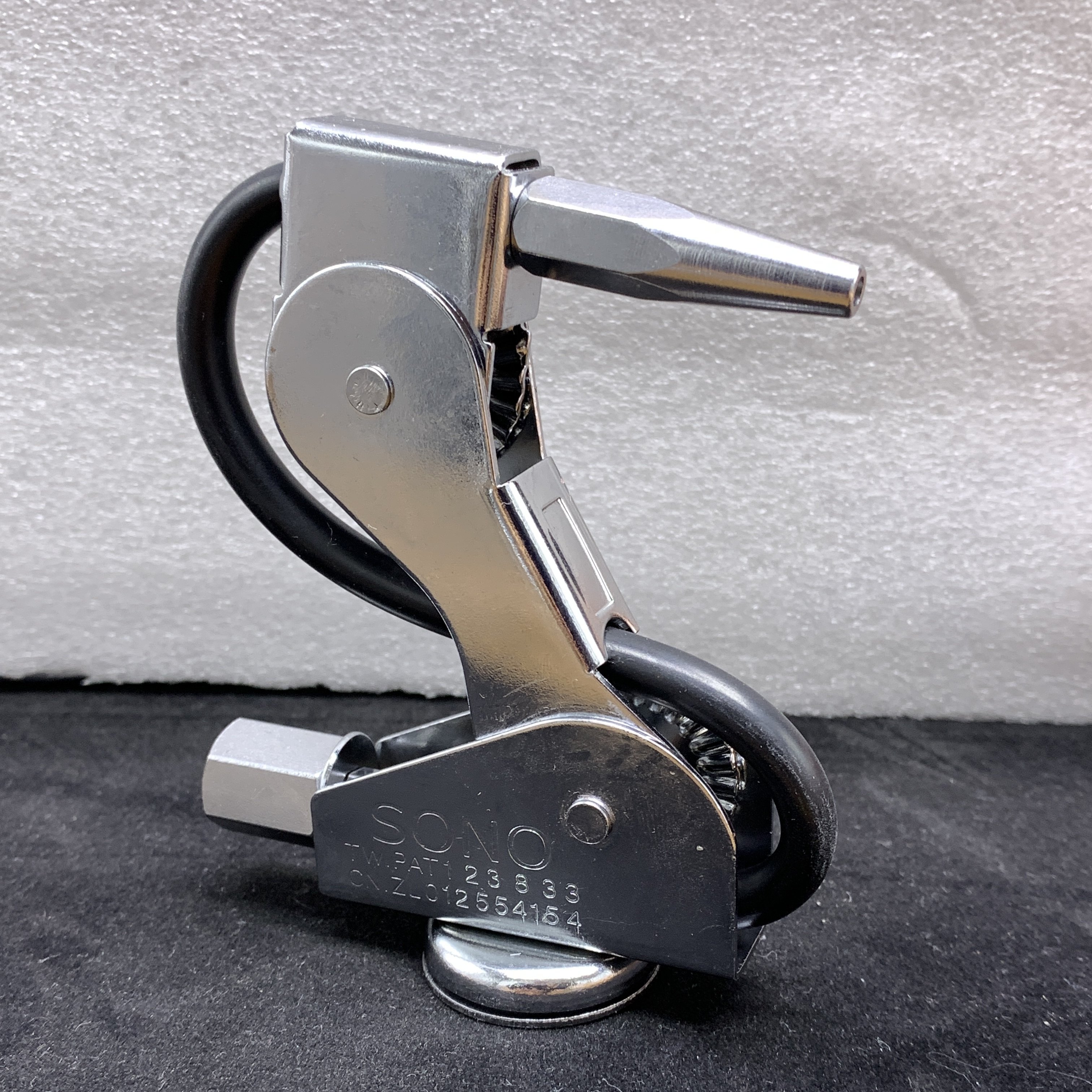 Supply Taiwan SONO bird air gun magnetic seat air gun Duckbill air gun