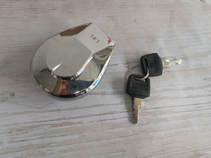 Suitable for CB250 night eagle sapphire 250 oil case cover VRX400 Wanderers 400 taiko ZS125-5-8