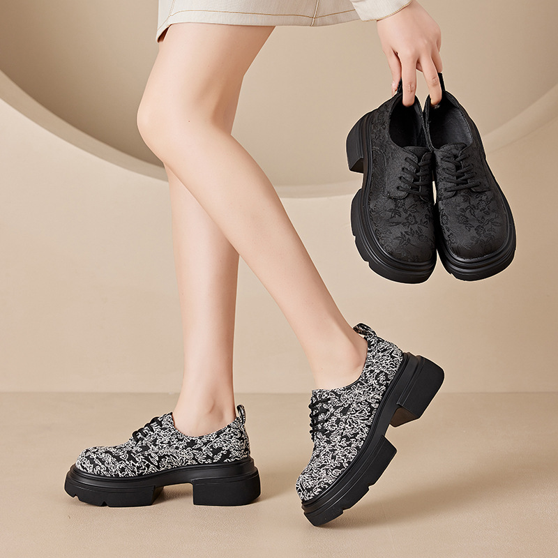 Floral Embroidered Women's Shoes 2024 New Style Chunky Heel Thick Sole Height-Increasing Breathable Lace-Up Small Size National Trend Printed Casual Shoes
