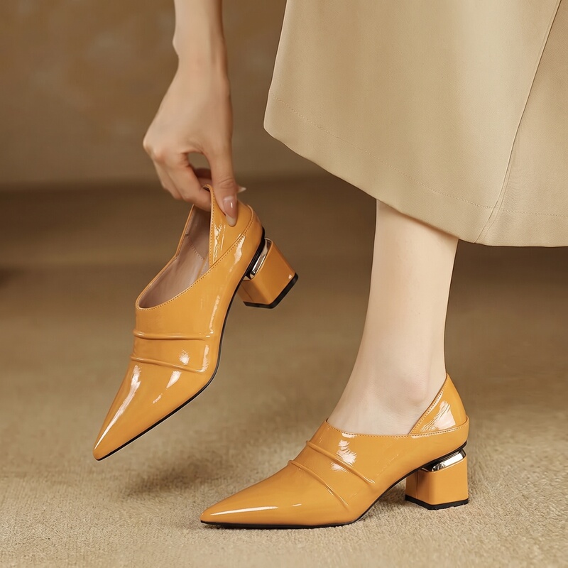 【Italy】Mariaconti ⭐ Genuine Leather Chunky Heel Deep-Cut Single Shoes, Fashionable High Heels, Patent Leather Ankle Boots. 【Italy】Mariaconti ⭐ Genuine Leather Chunky Heel Deep-Cut Single Shoes, Fashionable High Heels, Patent Leather Ankle Boots.