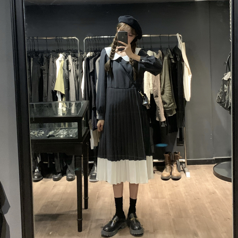 Real price! Look thin and fried street style, contrast color with overcoat and underlay Pleated Dress