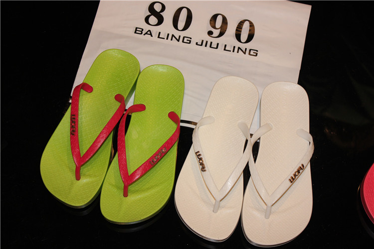 Mùa hè mới thời trang flip-flops Hàn Quốc phiên bản của dép nữ non-slip mang giày bãi biển nam giới và phụ nữ dép giản dị và dép đi trong nhà triều