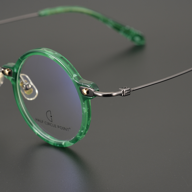 Respective Distant Japan Pure Titanium Super Light Retro Women's Round Frame Anti-Blue Light Male Myopia Color Changing Anti-Fog Eye Frame Holder