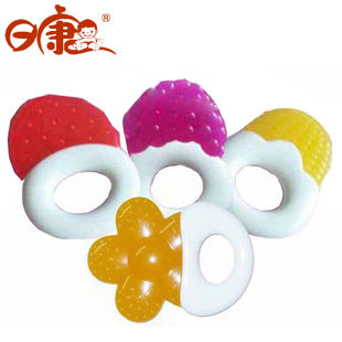 日康婴儿磨牙器卡通牙胶不含BPA宝宝磨牙棒咬咬硅胶玩具RK-3340