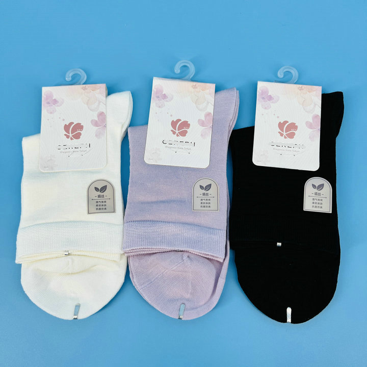 Authentic Women's Socks from the Store, Solid Color, Soft Silk, Thin and Breathable for Spring and Summer, Mid-Calf Socks, One Pair, 20039