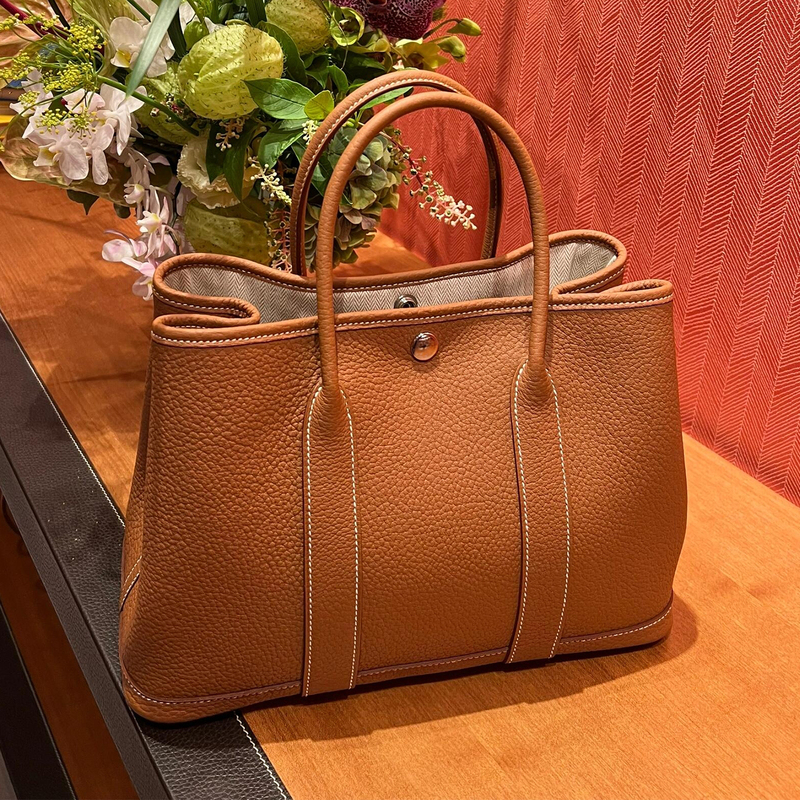 2026 Model Pure Handmade Waxed Thread British Style Garden Bag for Women, Large Capacity Handbag, Soft Leather, Suitable for Commuting, 30-36 Large Bag