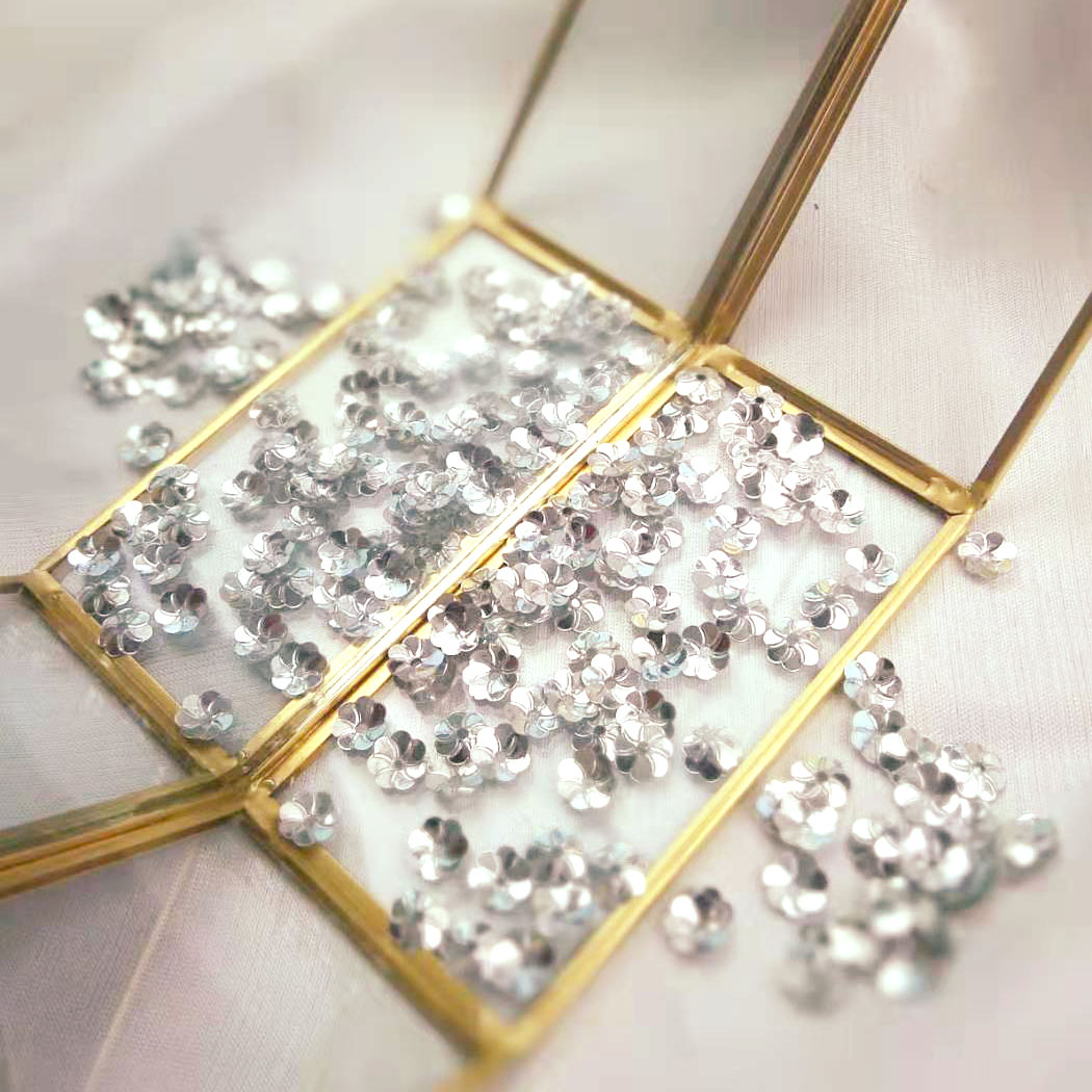 Silver bright scales wear flakes French embroidered gold bead clothing hand - sewing accessories for fan - made diy fan