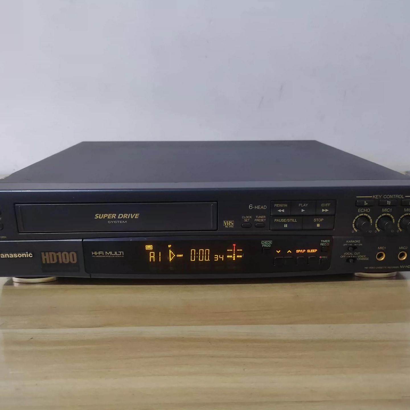 ☆Panasonic NV-HS100 Hi-Fiステレオ VHSビデオデッキ 堕ち