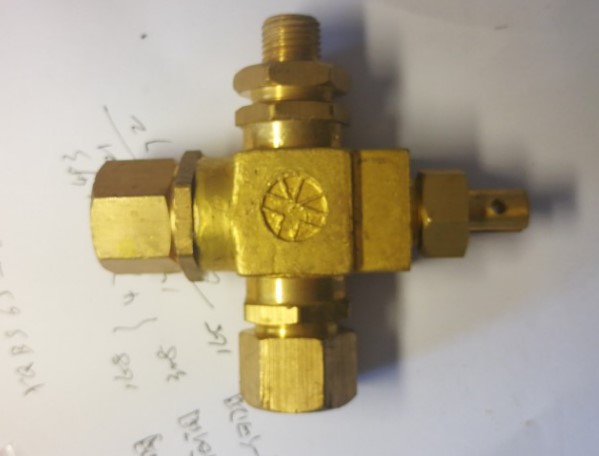 江阴滨江立式卧式压力蒸汽灭菌器医用高压消毒锅配件水气三四通阀