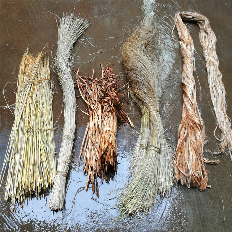 Large-capacity low-cost wheat straw straw hemp stalk rope making machine automatic straw rope machine rice straw grass rope machine