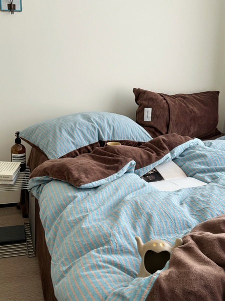 Retro Room｜Ins Blogger Simple Blue and Coffee Color Striped Cotton Fleece Four-Piece Set 1.8 Milk Velvet Bed Sheet Fitted Sheet