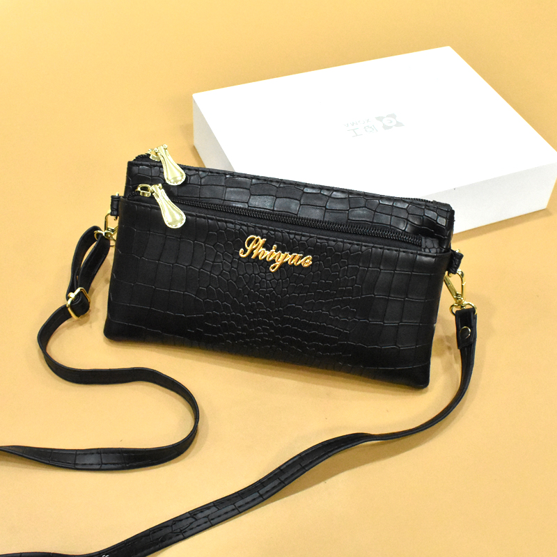 2022 new crocodile small messenger bag soft shoulder bag mother buy food coin purse hand bag female small square bag