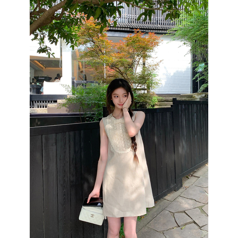 Sweetc/Qianjinfeng High-End Linen Vest Dress for Women, Summer Hollow-Out Crochet Bow Knitted Short Skirt