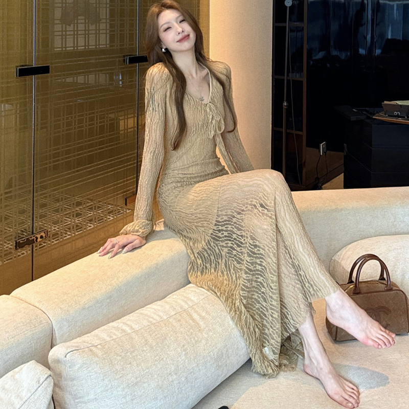 French-Style Elegant and High-End V-Neck Flared Sleeve Lace Sheer Tie Dress for Women, Autumn Slim-Fit Long Dress French-Style Elegant and High-End V-Neck Flared Sleeve Lace Sheer Tie Dress for Women, Autumn Slim-Fit Long Dress