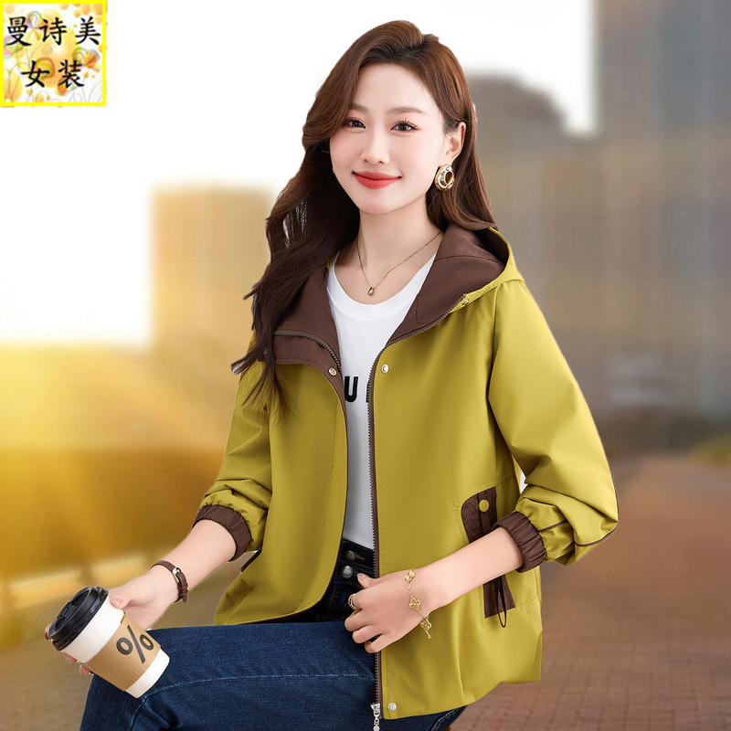 Casual Short Trench Coat for Women, Spring and Autumn 2026 New Trendy Popular Style, Thin Jacket for Petite Mothers