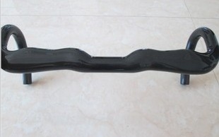 The European version of carbon fiber bends the sports car to take the road to death.