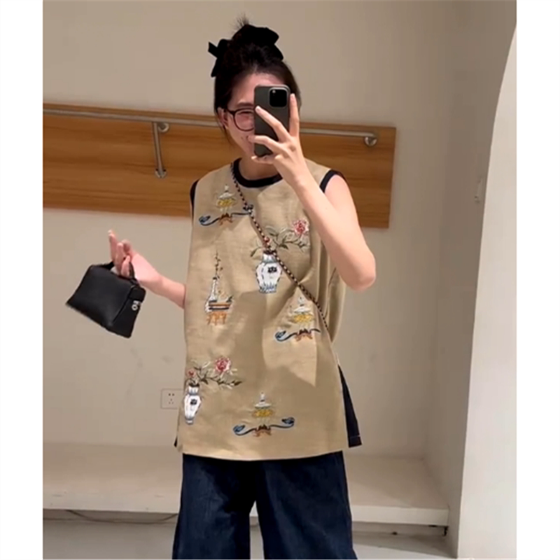 Color-Blocked Printed Slit Tank Top for Women 2025 New Summer Outerwear with a Stylish and Beautiful Design, Sleeveless Top