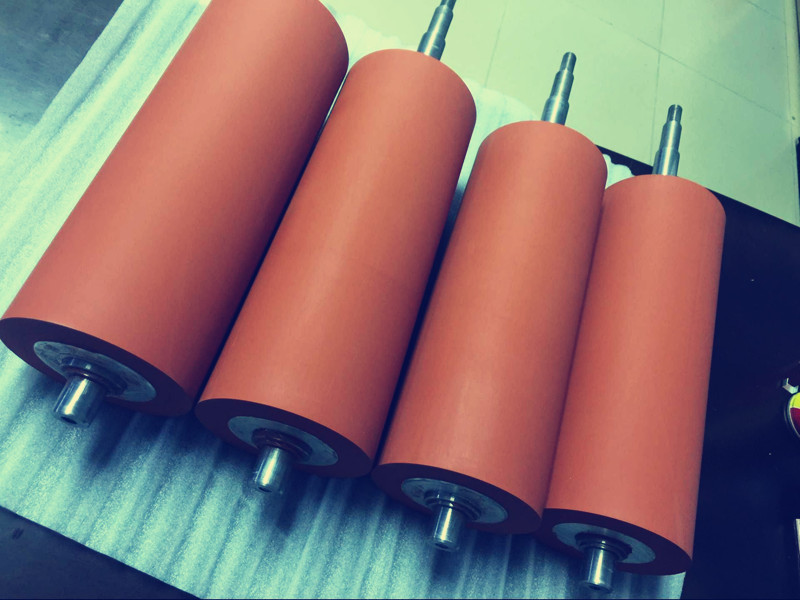 Iron core rubber wheel Aluminum core silicone axle contracting rubber Polyurethane rubber roller rubber processing high temperature rubber wheel