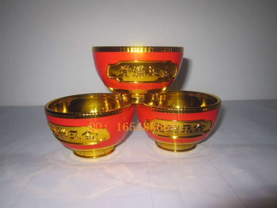 Buddha's offerings for cups, gold cups, cups, water cups, treasures, copper wine cups, plastic bowls, plastic bowls for Buddha