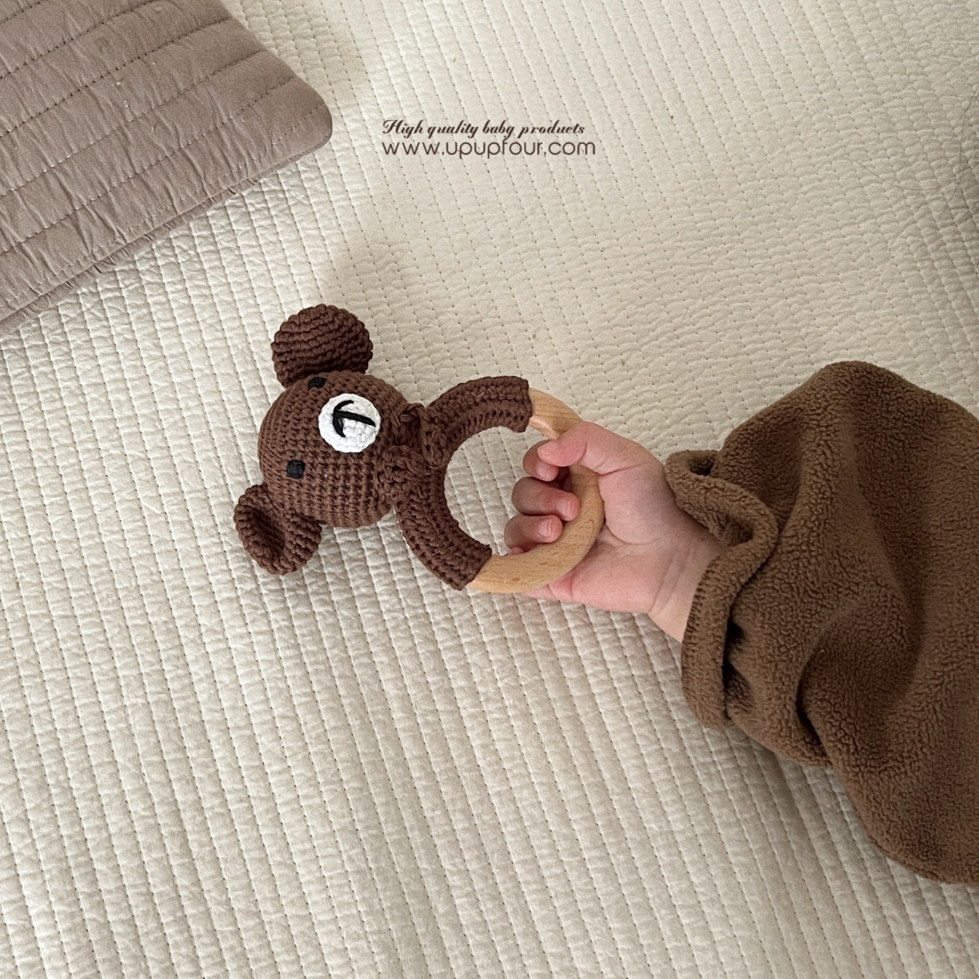 upupfour original hand crochet small bear grindle tooth bite toy baby rattle toy baby soothing toy