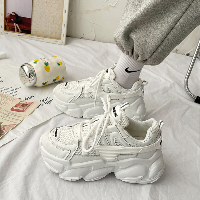 Old Daddy Shoes Woman Autumn Winter 2020 New Internet Red Street Pat Retro Fashion Casual 100 hitch Han version Student sneakers