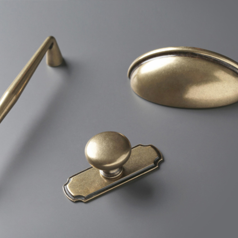 Italian door handle Nordic brass Color overall cabinet handle with a very nice handle