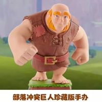 Гигантская прозрачная крышка с небольшими трещинками.