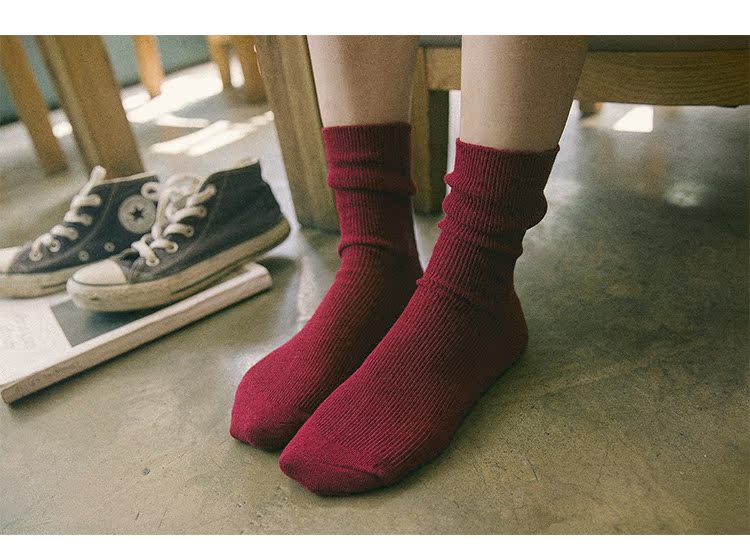 Đống vớ nữ mùa thu và mùa đông Vớ Nhật Bản Đại học gió nữ vớ Sen vớ cotton màu rắn hoang dã vớ trắng