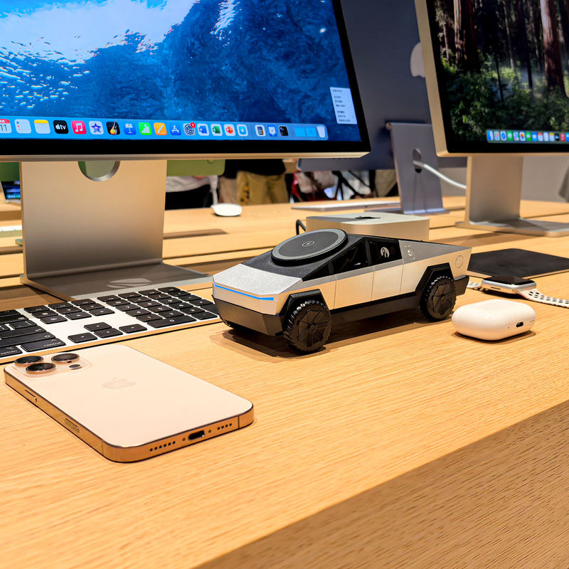 【Xiangge】Cybertruck Multifunctional 3-in-1 Desktop Qi2 Wireless Charger 【Xiangge】Cybertruck Multifunctional 3-in-1 Desktop Qi2 Wireless Charger