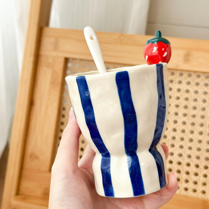 Design-Inspired Hand-Painted Ceramic Goblet with Underglaze Color, Suitable for Girls' Office Use, Water Cup, Juice Cup, Milk Tea Cup, Coffee Cup Design-Inspired Hand-Painted Ceramic Goblet with Underglaze Color, Suitable for Girls' Office Use, Water Cup, Juice Cup, Milk Tea Cup, Coffee Cup