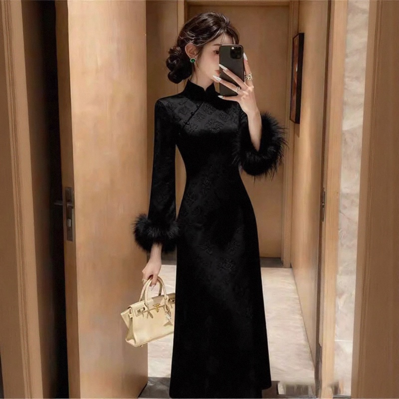 New Chinese-Style Black Plush Sleeve Dress for Women 2026 New High-End Stand-Up Collar Buttoned Waist-Cinching Long Dress Formal Dress New Chinese-Style Black Plush Sleeve Dress for Women 2026 New High-End Stand-Up Collar Buttoned Waist-Cinching Long Dress Formal Dress