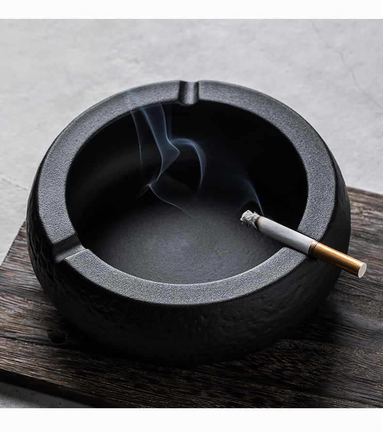 European creative black pottery ashtray furnishing articles home sitting room tea table move fashionable ceramic ashtray