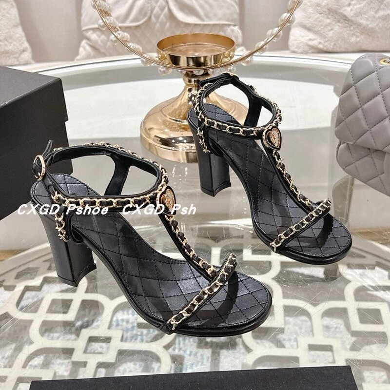 26C Small Fragrant Style High-Heeled Sandals for Women, Sheepskin Metal Chain Heart Letter T-Strap 9cm Thick Heel Fashion Sandals