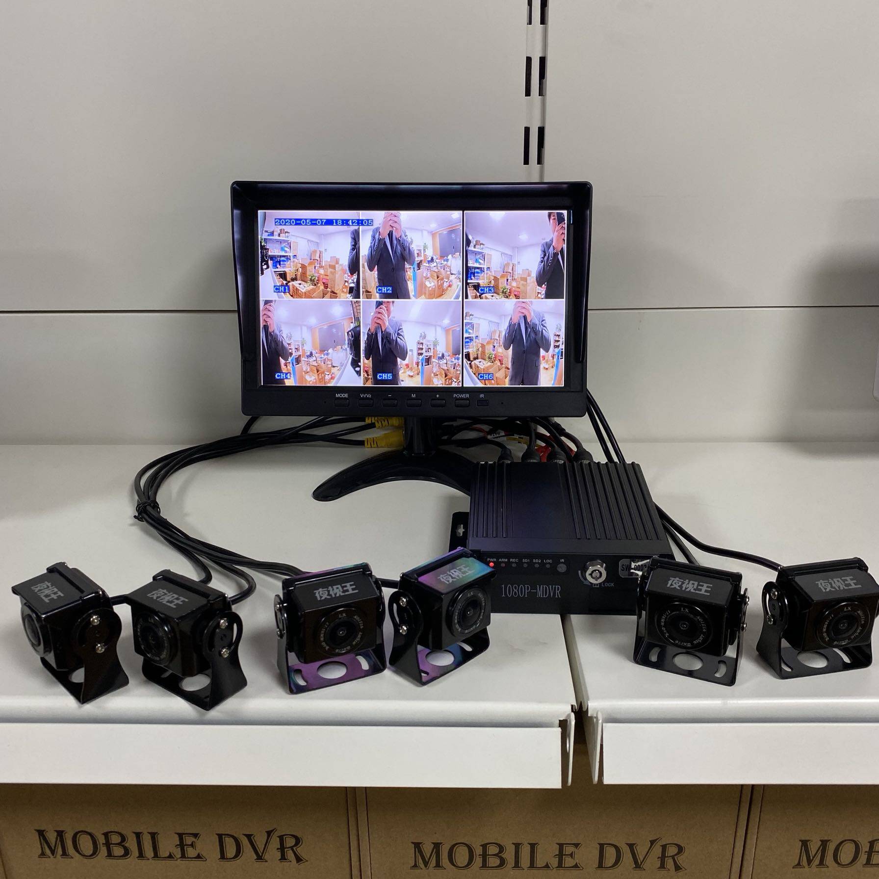 Night Vision King 6-way monitoring truck special driving recorder monitoring reversing image 24V parking monitoring