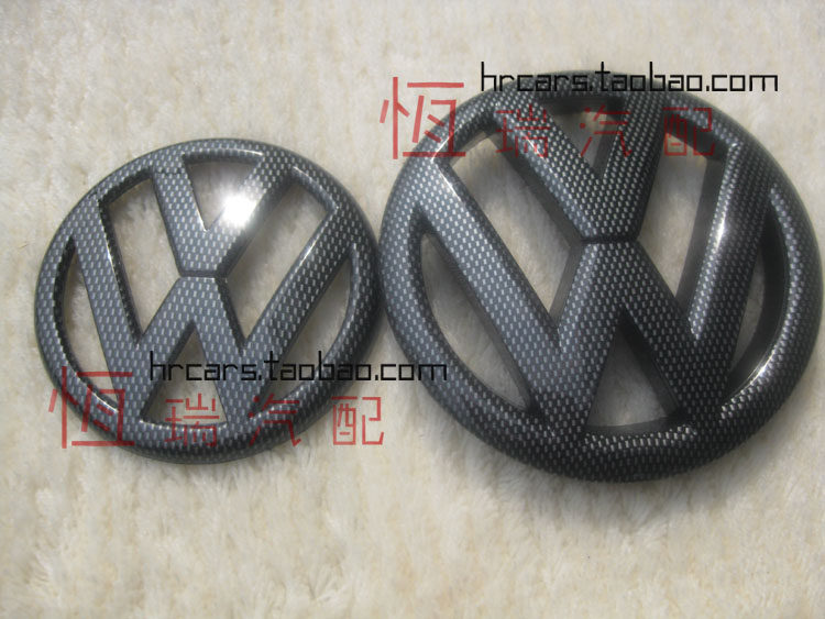 Foss Golf6 Carbon fiber caravan with a dark color