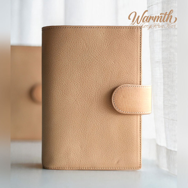 Coinciding with the Blooming Flowers, the Sand-Colored A6Per Loose-Leaf Notebook Cover Is Made from Italian Vegetable-Tanned Leather, Suitable for A6Fc Notebooks