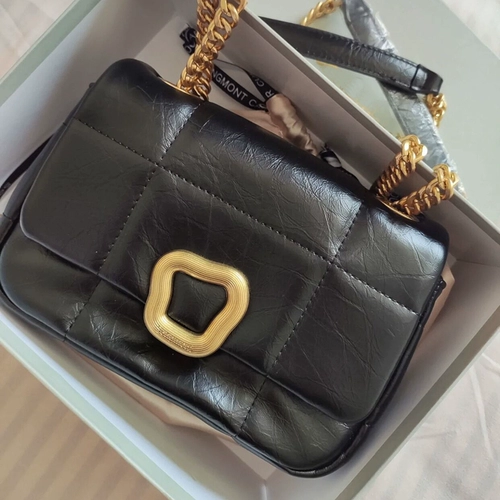 Сумка через плечо, цепь, небольшая дизайнерская акриловая сумка подмышку, в стиле Шанель, коллекция 2023, из натуральной кожи, на цепочке, тренд сезона