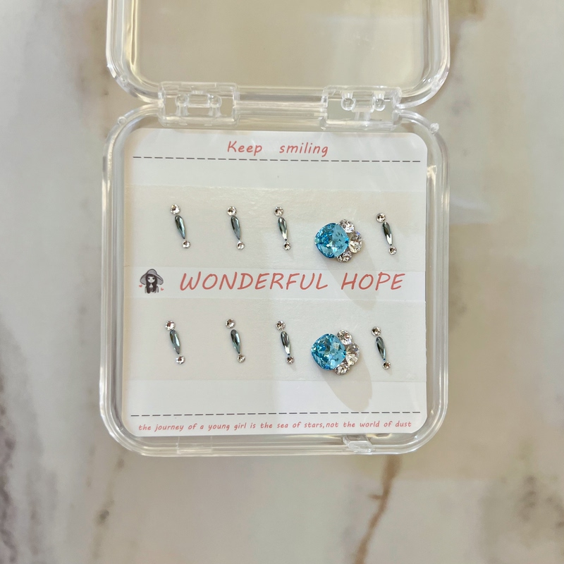 Swarovski Nail Art Rhinestone Material Pack, Sea Blue Nail Art Rhinestones, Full Flower Rhinestones Swarovski Nail Art Rhinestone Material Pack, Sea Blue Nail Art Rhinestones, Full Flower Rhinestones