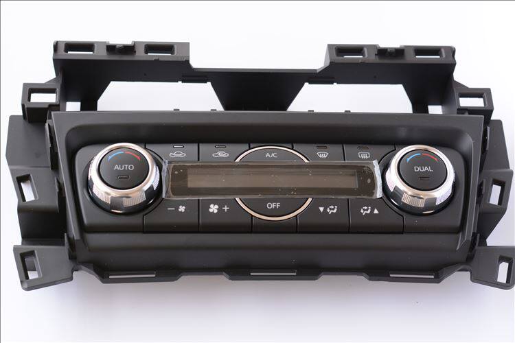 Suitable for Mazda CX-4 cx4 16 18 BLUE SKY LOW FIT UPGRADE AUTOMATIC AIR CONDITIONING NEW ORIGINAL PLANT SQUARE