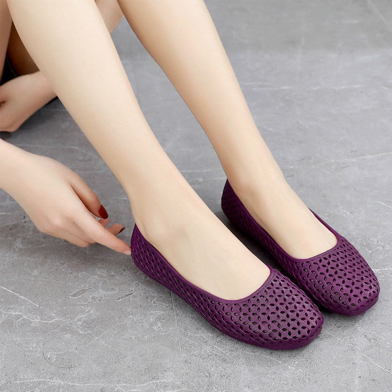 Summer Mommy Sandas Fashion outwear soft soles comfortable middle-aged anti-slip leisure bag hole shoes