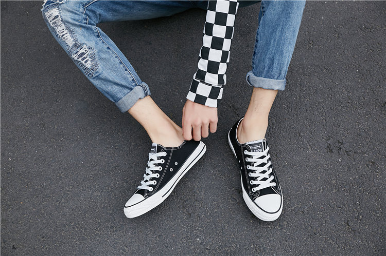 Toàn cầu mùa xuân của nam giới giày cổ điển giày vải thấp nam giới và phụ nữ Hàn Quốc phiên bản của các cặp vợ chồng với giày thường giày phẳng sinh viên giày Xtep trung quốc