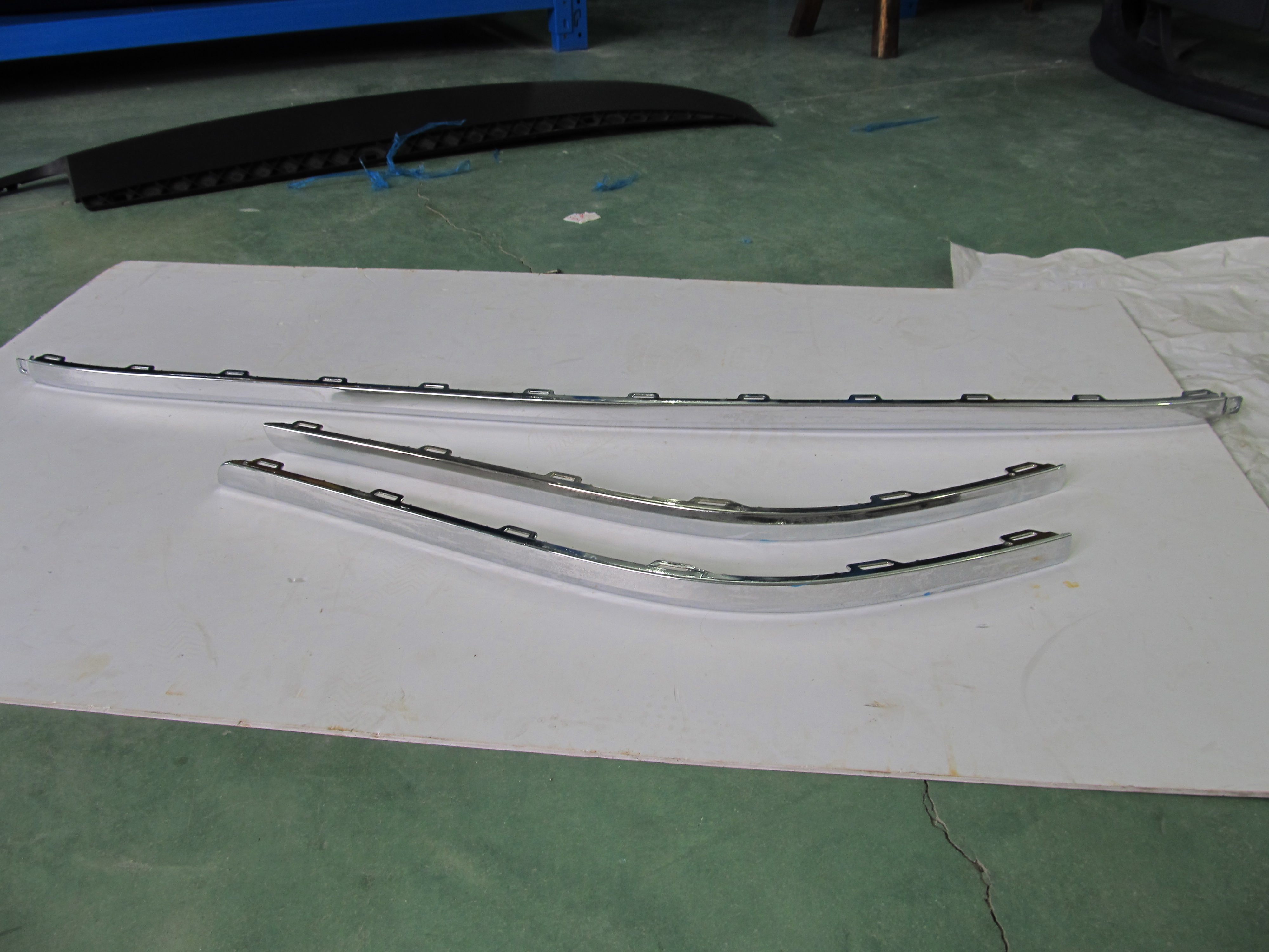 Pasat 11 13 15 16 18 19 19 old B5 bumper bright bar bright strip rear bar bright strip-Taobao