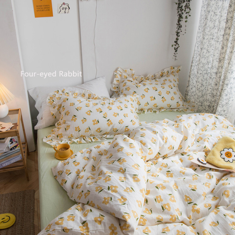 Double layer yarn for suction, soft light and light full cotton yarn four pieces of breathable pure cotton fresh flower bed