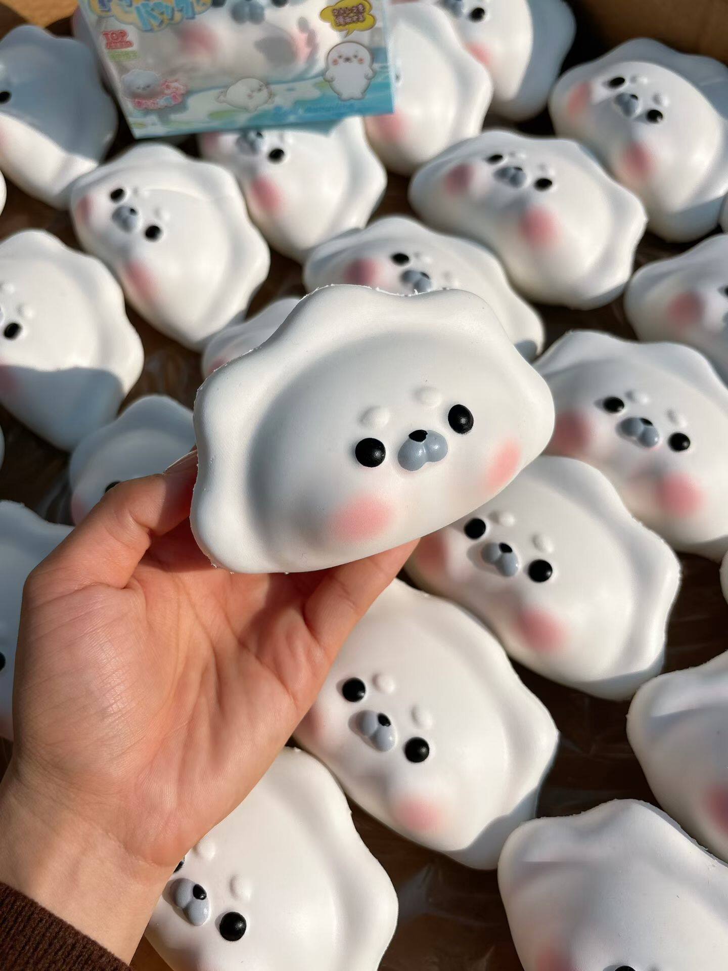 Развивающая игра для детей hachimi新品超湿软慢回弹海豹饺子仿真解压玩具可爱可盘空有捏头