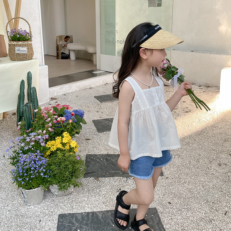 Korean girls fashionable suspenders 2022 summer dress new sweet ins doll shirt baby vest sleeveless top tide